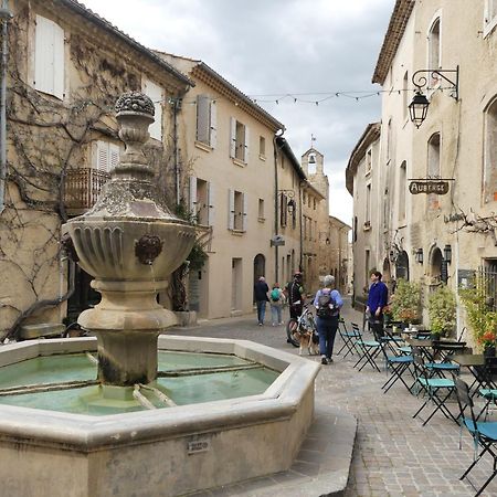 La Calvinette Pernes-les-Fontaines Exterior foto